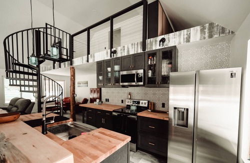 Hyner House | The Cabin at Slate Run