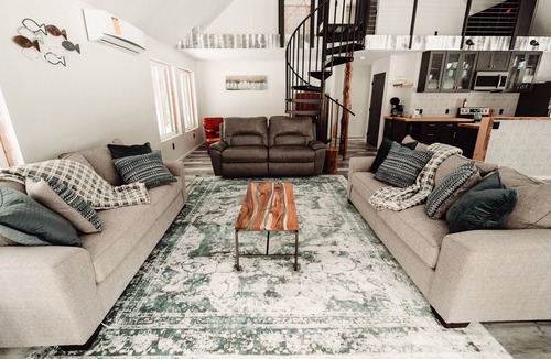 Hyner House | The Cabin at Slate Run