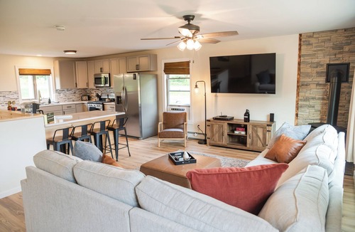 Ellicottville House | The Cabin- BRAND NEW listing with HOT TUB