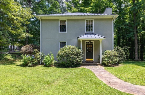 Old Irving Park Cabin | The Cabin - Fire Pit, Pool Table, Spacious