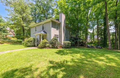 Old Irving Park Cabin | The Cabin - Fire Pit, Pool Table, Spacious