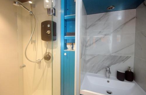 Montpellier Apartment | The Cabin