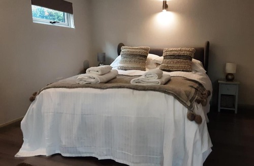 Pottersbury Bed & Breakfast | The Cabin