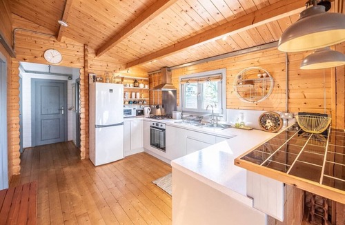 Woodbridge Cabin | The Cabin, Parham