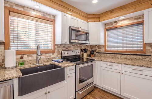 Grand Junction House | The Cabin: Private Pool, Luxury Log Home