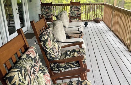 Inglis House | The Cabin!