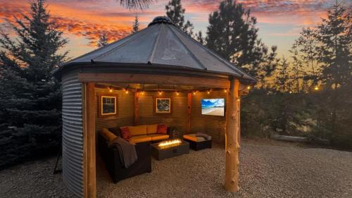 Ronald House | The Cabin