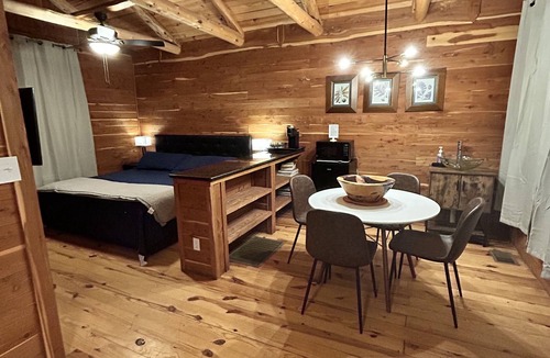 Georgetown Cabin | The Cabins at Angel Springs - Wildflower