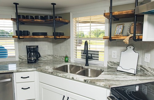 Blakely Cottage | The Cabins on Rockmine