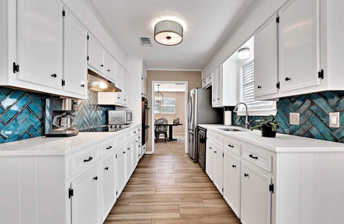 Waco House | The Cactus Casa Uno - Next to Lake Waco - 15m to Downtown Waco - PET FRIENDLY
