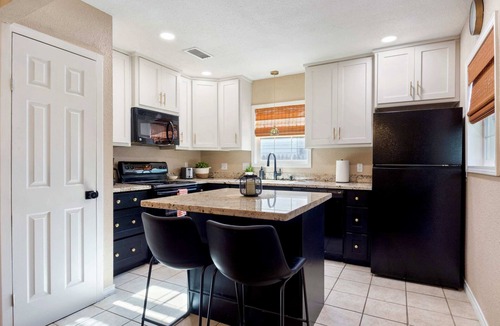Tech Terrace House | The Cactus Rose - 2BR 1BA - Walk to Texas Tech