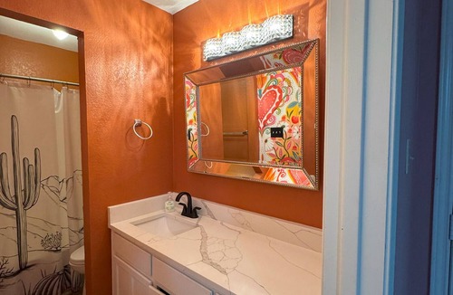 North Richland Hills House | The Cactus Casa Dos - Southwestern Retreat w/Easy DFW Access - Pet Friendly