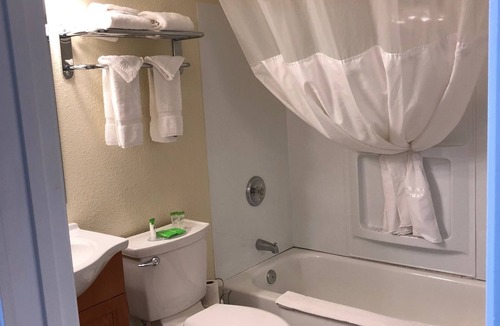 Vernonia Hotel | The Caden Hotel