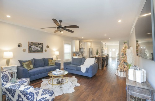 Inglewood House | The Cahal Retreat Hot Tub | CousinsBnB