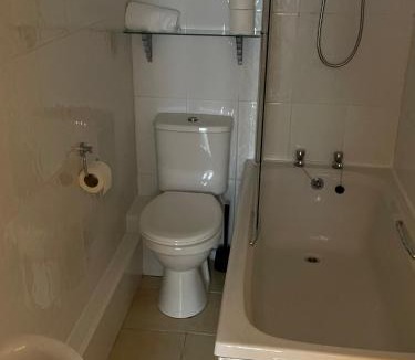 Aberystwyth House | The Calf Suite