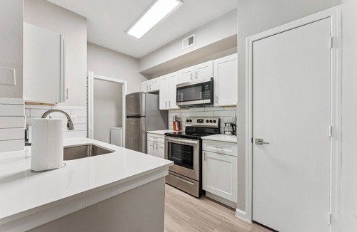 Plano Apartment | The Calvin 335 I Spacious 2 bed 1 Bath