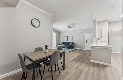 Plano Apartment | The Calvin 335 I Spacious 2 bed 1 Bath