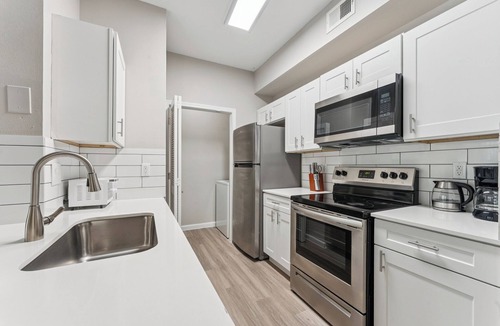 Plano Apartment | The Calvin 335 I Spacious 2 bed 1 Bath