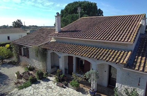 Saint-Gilles Villa | The Camargue jewel case