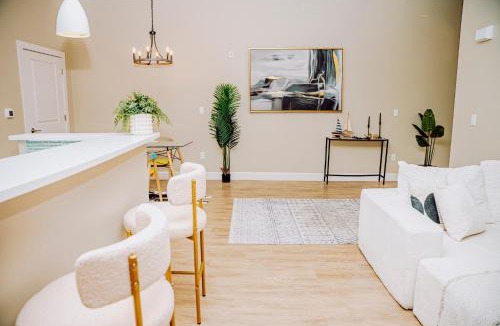 East Cambridge Apartment | The Cambridge Haven Luxury 2BR FIFA Fan Zone Charles river MIT Kendall Sq