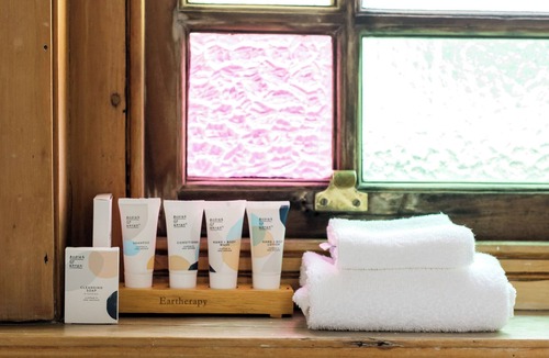 Te Aro Hostel | The Cambridge Hotel & Backpackers