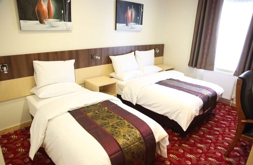 Huddersfield Hotel | The Cambridge Hotel