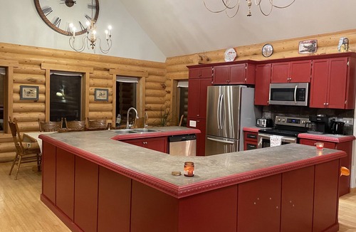 Bruno Cabin | The Canada Goose Lodge . Cozy up by the fire in this secluded Log Lodge.