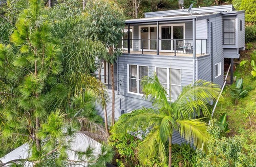 Terrigal House | The Canopy House - by Coast Hosting