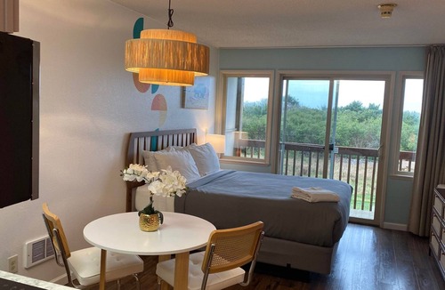 Ocean Shores Hotel | The Canterbury Inn