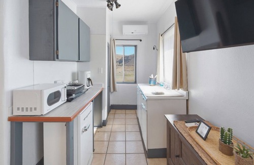 Truth or Consequences Cabin | The Canyon View - 2 Queen Beds