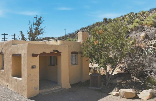 Truth or Consequences Cabin | The Canyon View - 2 Queen Beds