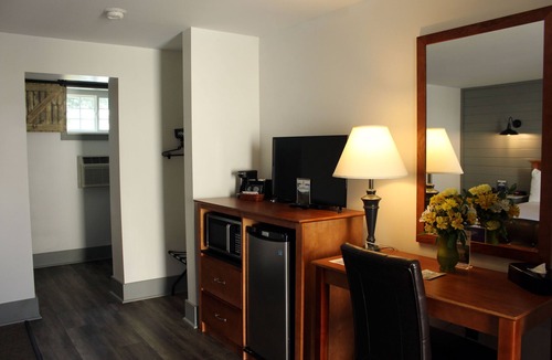 Wellsboro Hotel | The Canyon Motel