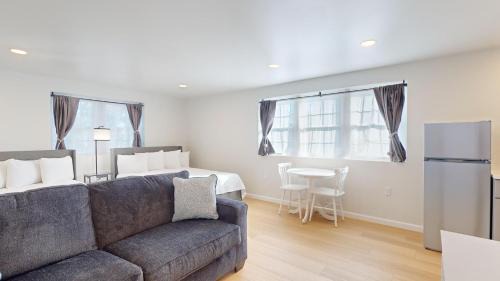 Lower Township Hotel | The Cape