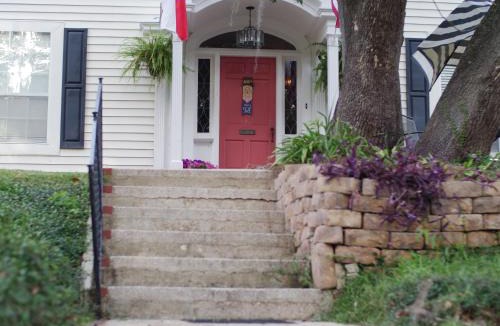 Tallahassee Bed & Breakfast | The Capitol Inn