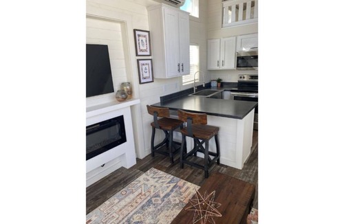 Austin House | The Capitol- Luxury Tiny Home in Austin, TX