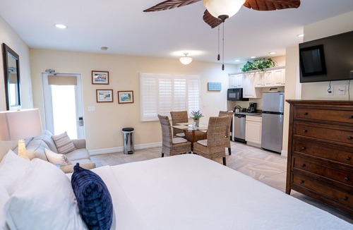Siesta Key Hotel | The Capri at Siesta