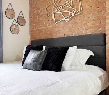 Evansville Apartment | The Cardinal Studio Apartments