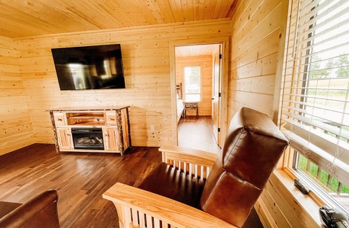 Bethany Cabin | The Caribou Cabin - Hidden Acres Cabins