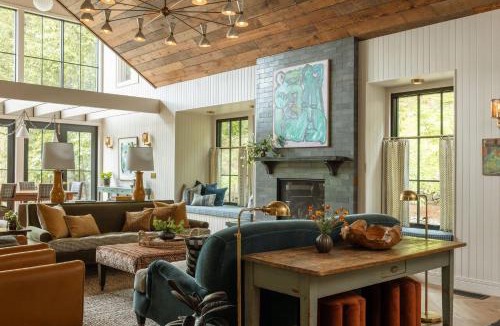 Carlton House | The Carly Estate