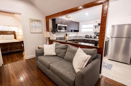 Meadows House | The Caroline Suite