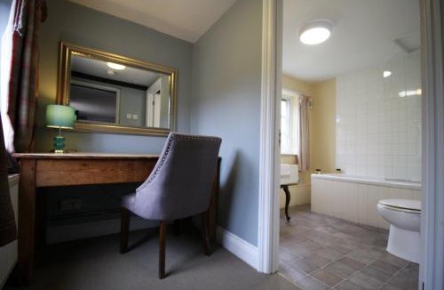 Burghclere Hotel | The Carpenters Arms