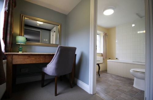 Burghclere Hotel | The Carpenters Arms