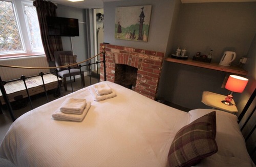 Burghclere Hotel | The Carpenters Arms