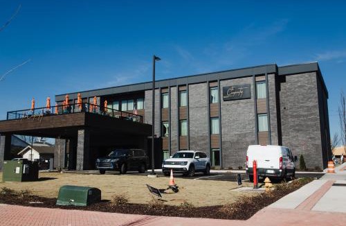 Dalton Hotel | The Carpentry Hotel