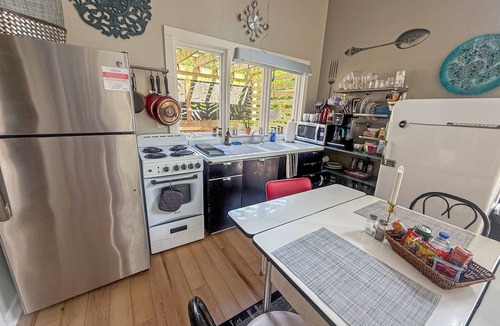 Princess Place Apartment | The Carriage House at Princess Place