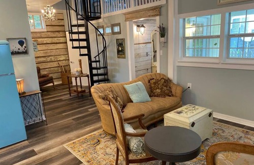 Natchez House | The Carriage House at Mose Beer
