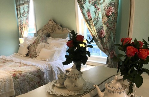 Ocean Grove Bed & Breakfast | The Carriage House B&B