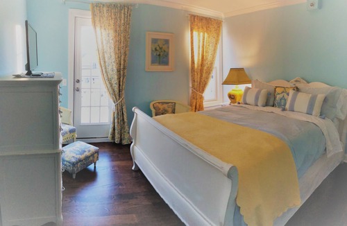 Ocean Grove Bed & Breakfast | The Carriage House B&B