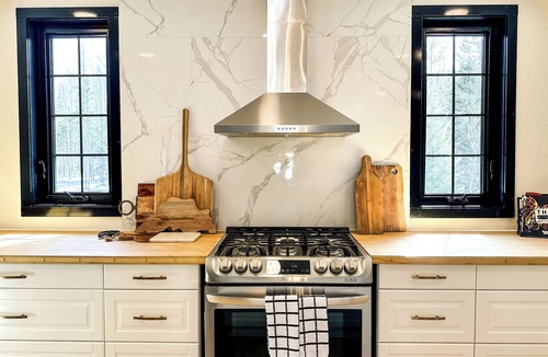 Kaministiquia House | The Carriage House