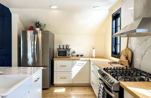Kaministiquia House | The Carriage House